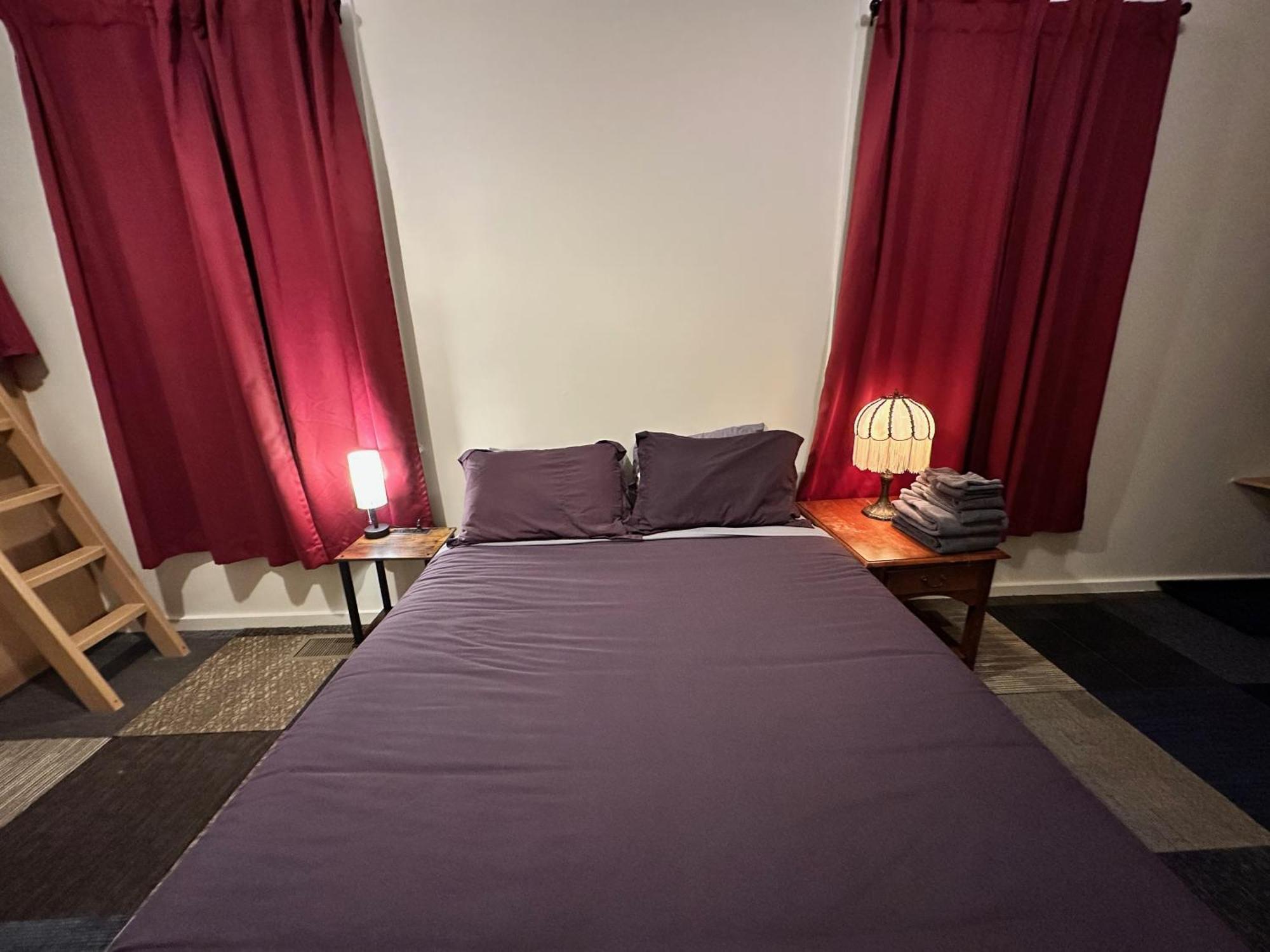West River House Тръки Екстериор снимка